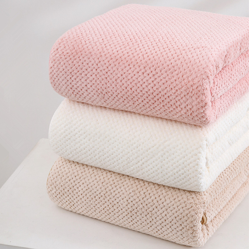 Pineapple velvet towel, thickened large bath towel, quick drying household face towel, sports beach beauty salon towel