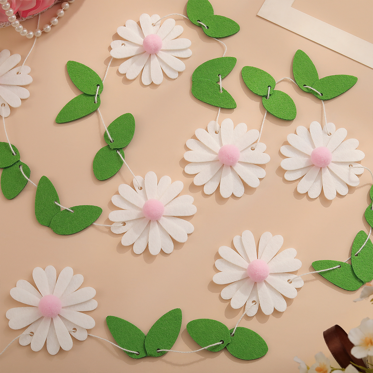 Felt Feestdecoratie - Margriet Hangers, Bontballen, Groene Bladeren - Verjaardag Banner