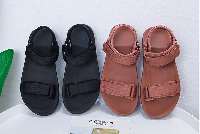 Sandalias de plataforma de cuero directo de fábrica zapatos de cuero grueso de mujer de verano hebilla de de fondo grueso casual de mujer