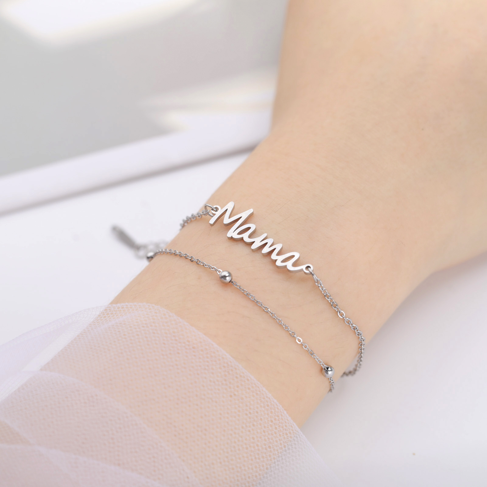 Skyrim-pulsera con dije de letra mamá para hombre y mujer, pulseras de cadena de cuentas de doble capa de acero inoxidable, joyería de , para el día de la madre
