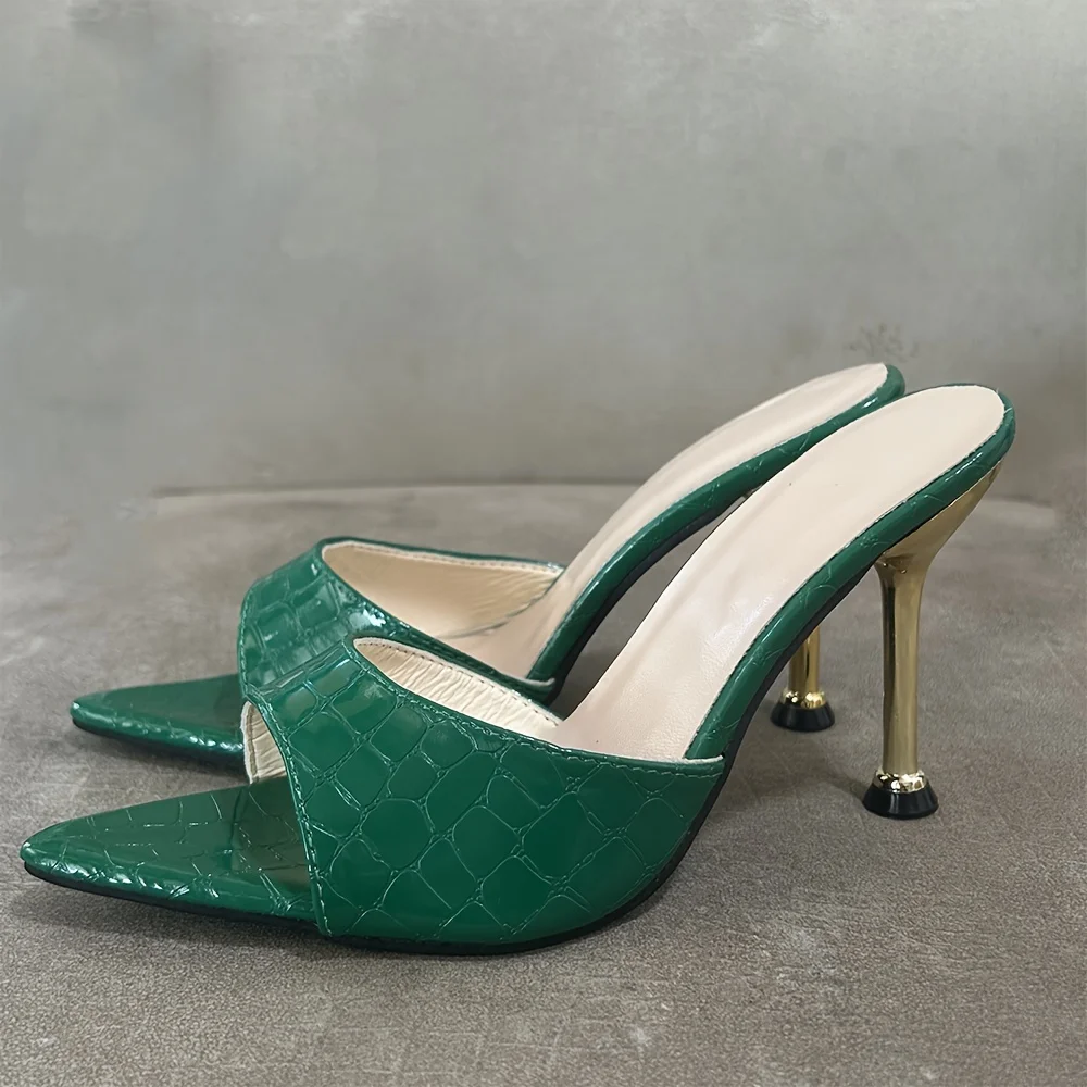 Glamorösa högklackade sandaler med krokodilstruktur - eleganta slip-on stilettklackar med spetsig peep toe för fester och banketter: Beige / 36