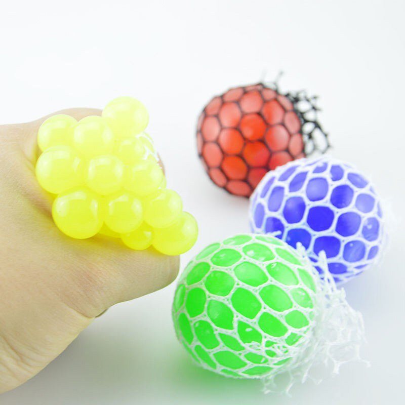 Grappige Speelgoed Anti Stress Reliever Druif Bal Creatieve Water Joke Extrusie Relief Gezonde Grappige Truc