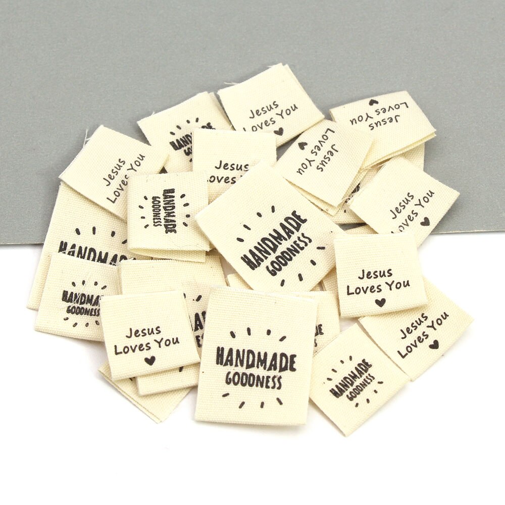 20 stuks handgemaakte labels om op te naaien 20 stuks handgemaakte labels om op te naaien