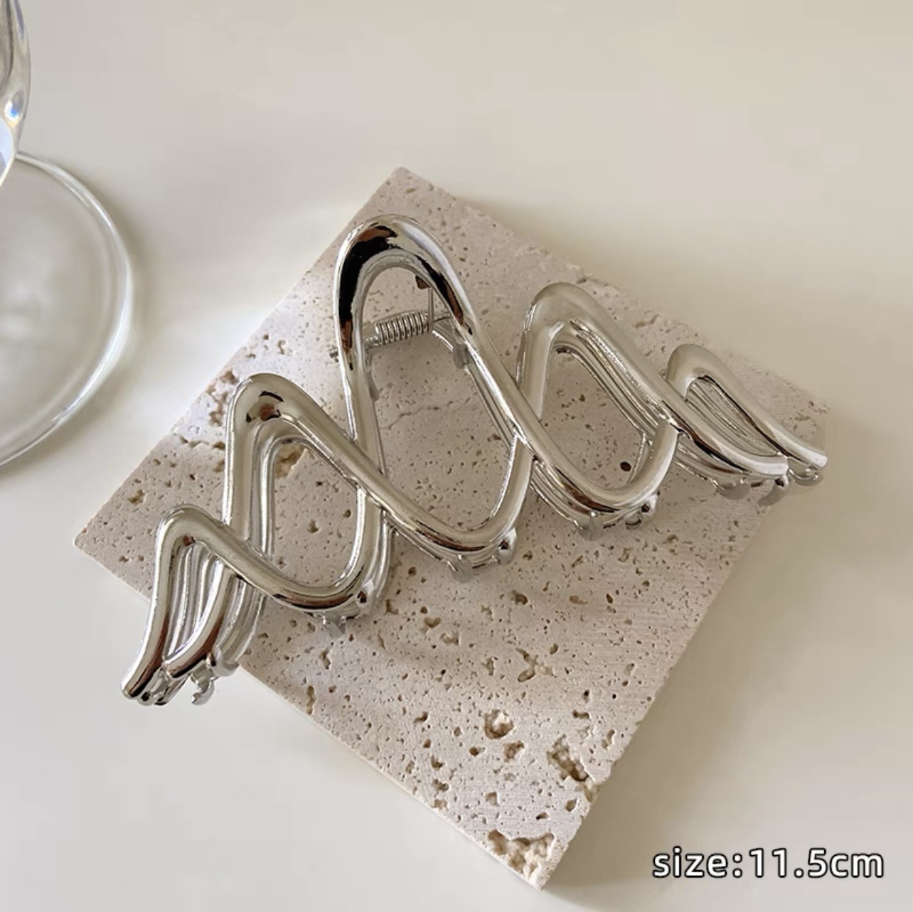 Pinza para el pelo para mujer, pinza para el pelo de Metal dorado y plateado con ondas geométricas elegantes, accesorios grandes, pinzas de mandíbula de cangrejo Punk, tocado 2023