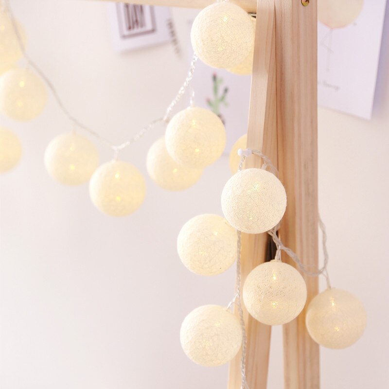 Guirlande string lys 20 led bomuld kugle fe belysnings strenge til julefest bryllup romantiske dekorationer lys: Varm hvid / Med batteri
