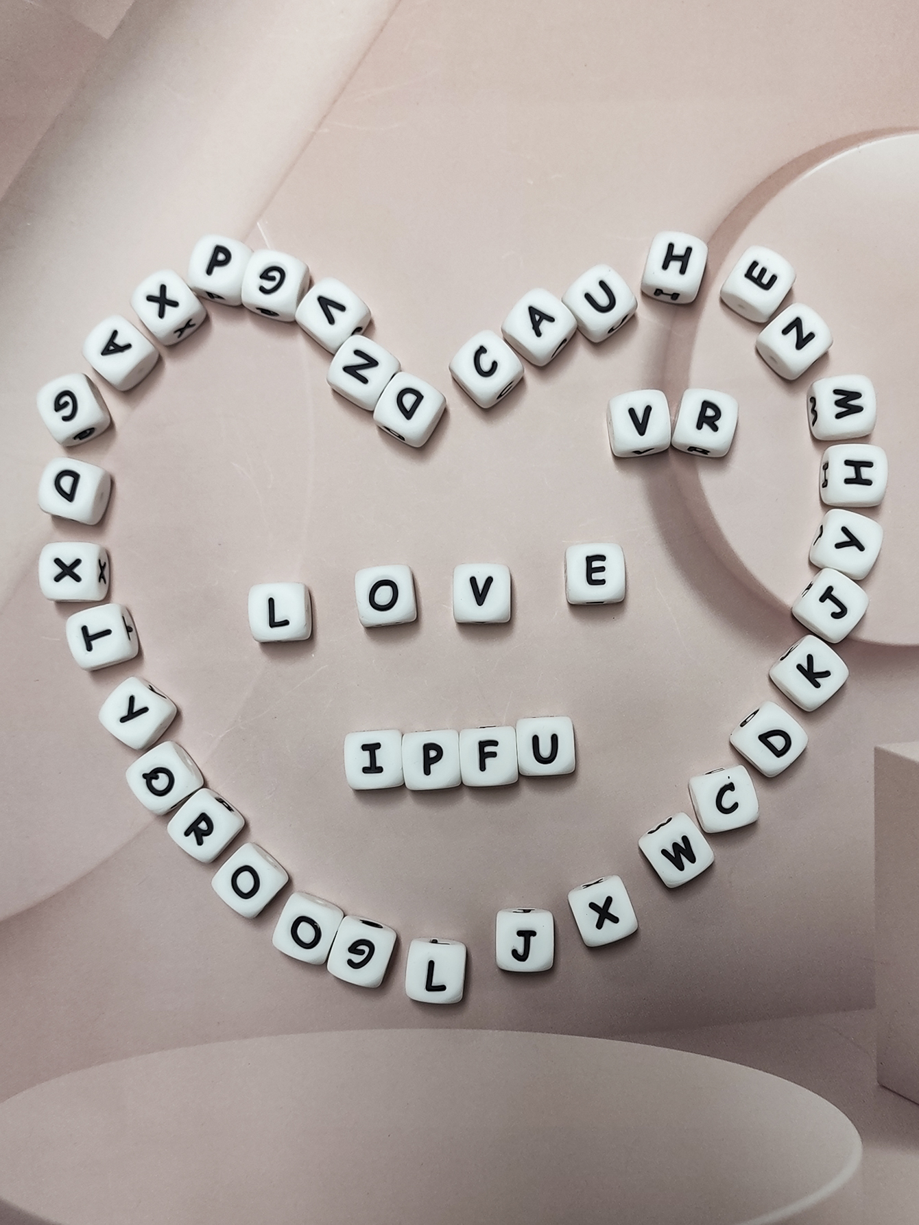 52 Uds cuentas de letras de silicona 12mm A-Z cuentas de letras cuadradas uniformes y precisas para pulsera Stethers llaveros collar cordones