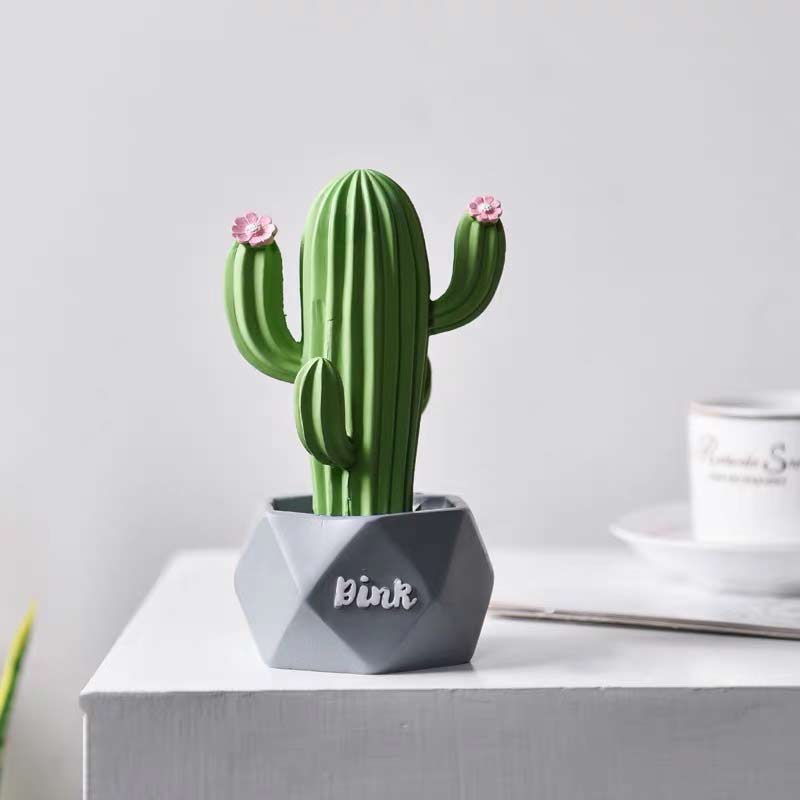 Nordic Simulation Cactus Ornaments Resin Cactus Statue Potted Decoration Crafts Figuine Office Desktop Home Decor: Green cactus 2 L