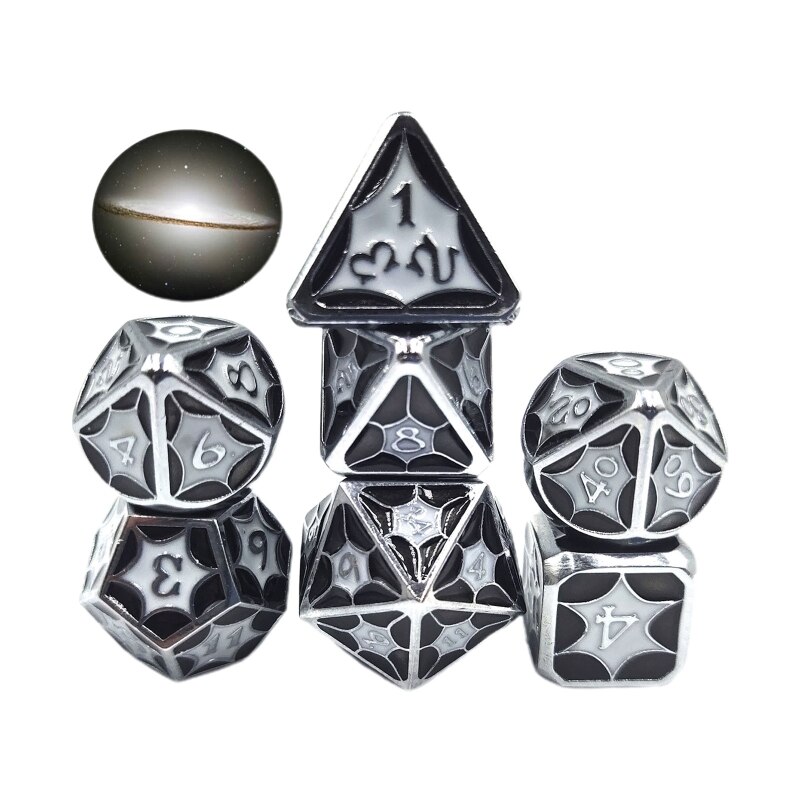 7 stk / sett legering metall polyedral terninger  d20 d12 d10 d8 d6 d4 til dnd rpg mtg tabl  m68d: En