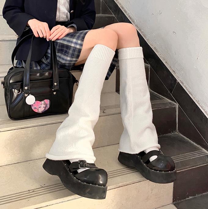 Naisten raidalliset säärystimet lolita pitkät sukat neulotut leggingsit japanilaiset makeiset talvisukat kawaii käsivarren nilkan lämmittimet tyttö: Laivastonsininen