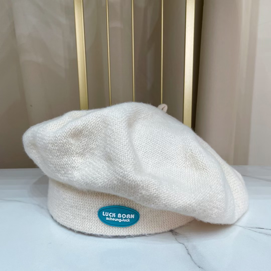Béret tricoté avec écusson jaune Ins pour femme, chapeau de peintre japonais octogonal, rétro, , nuage, automne et hiver: Creamy-white