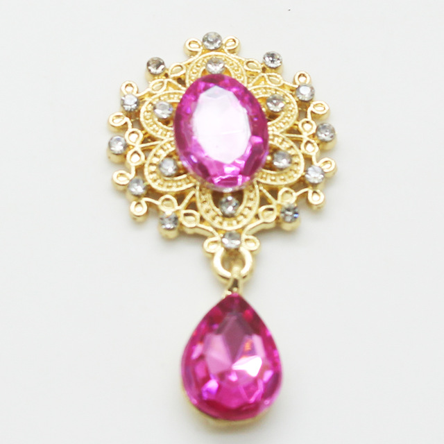 5 flache broschenanhänger, 25*45mm zarte, glänzende broschen aus goldfarbenem metall, dekorative kristall-hochzeitseinladungsideen: 8