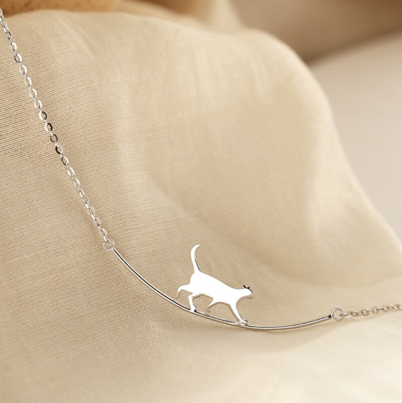 Moda Walking Cat ciondolo collana animale clavicola catena collane per le donne Gilrs gattino curvo gioielli da festa regalo femminile
