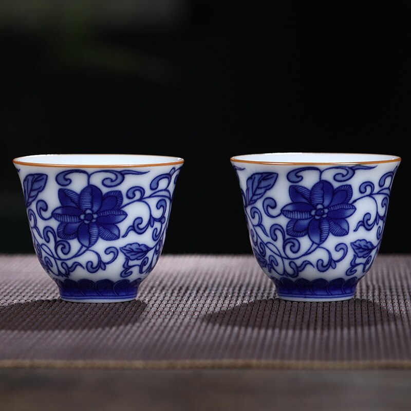 Taza de té de cerámica de Jingdezhen, tazón de té de porcelana azul y blanca hecho a mano, accesorios de té de porcelana china: B3--5.5x4.5cm