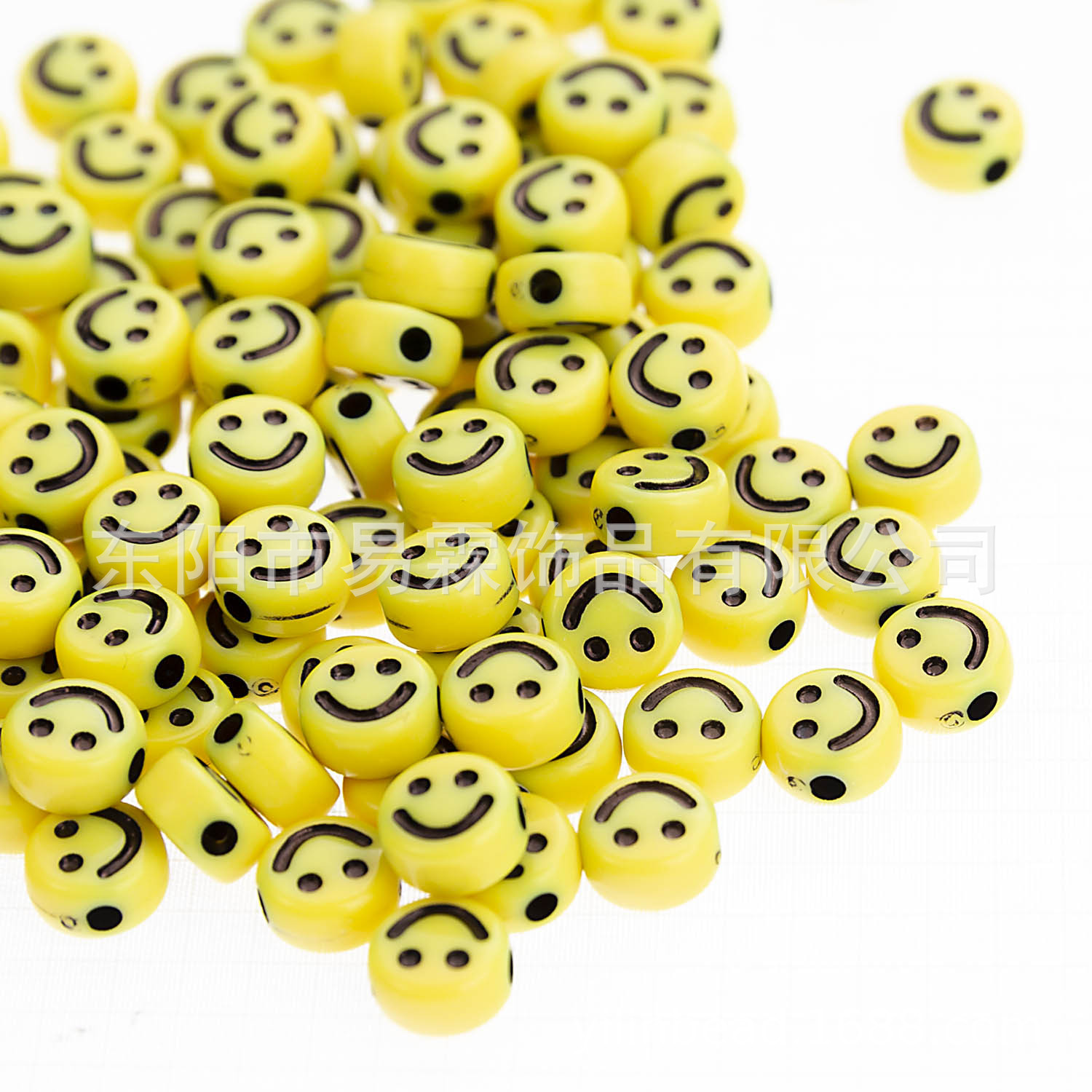 100 Stück 7 x 4 mm bunte lächelnde Gesicht Buchstaben Acryl verlieren Distanzperlen für Schmuckherstellung DIY Armbinde Zubehör