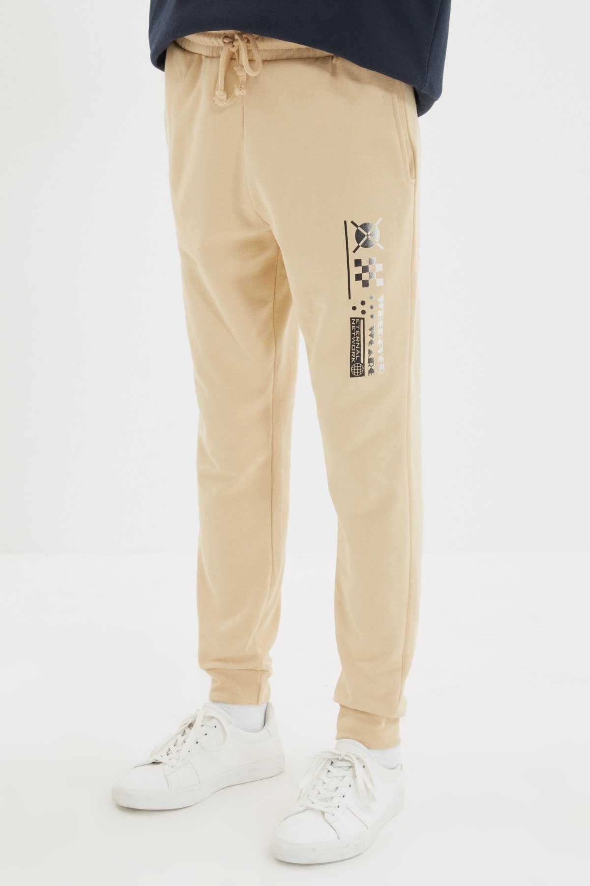 Trendyol Heren Regular Fit Gedrukt Joggingbroek TMNAW22EA0445