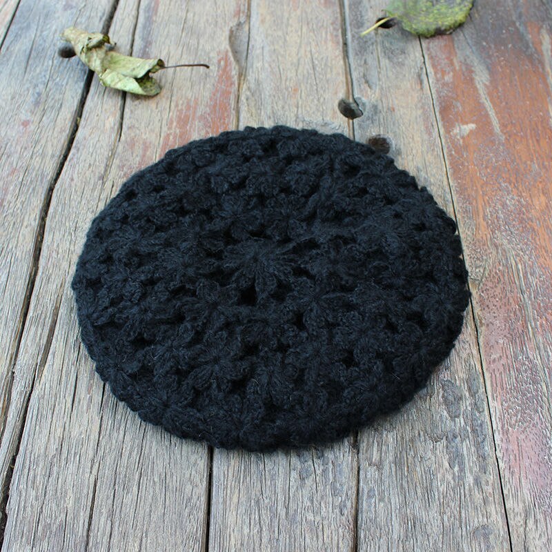 Håndlavet blød hellig ud beret hue til kvinder vinter varm mohair kunstner strikket hat hæklet gorros: 001