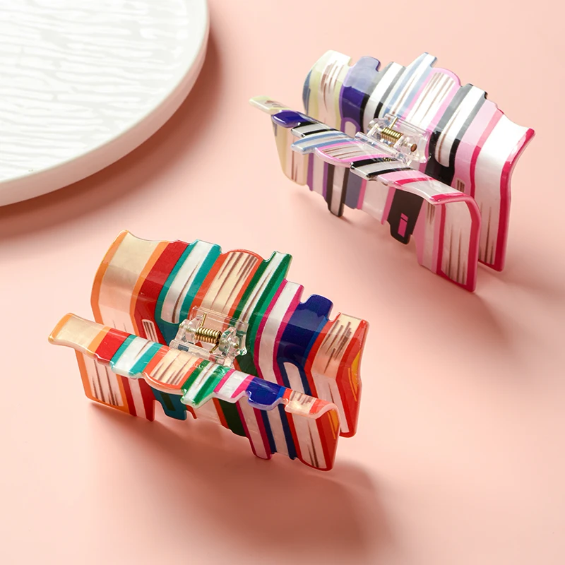 1 Stück koreanischer Stil Buchform Acryl Wasser Welligkeit Platte Haarspange für Frauen – einzigartiges Haarklammer Haarnadel Ornament: Gelb