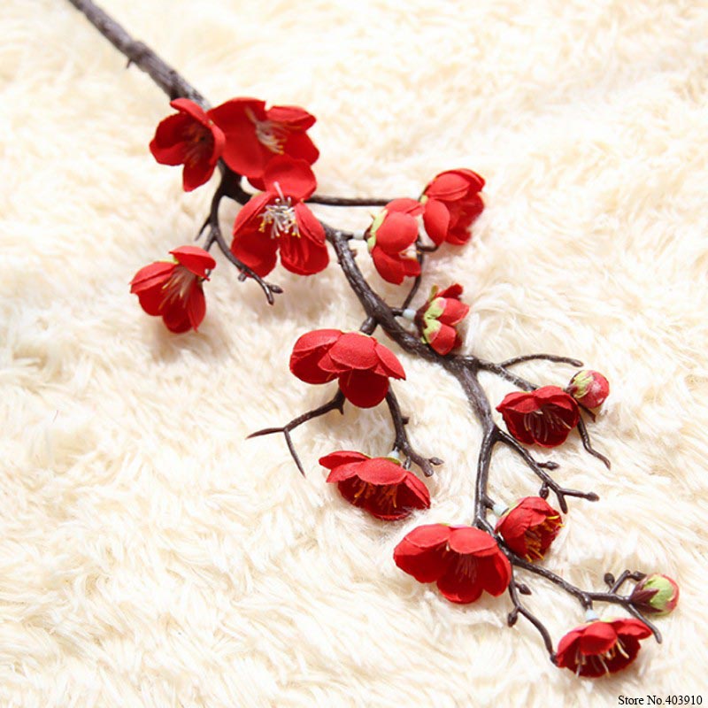 7 stk / lot blomme kirsebærblomster silke kunstige blomster plast stilk sakura træ gren hjem bordindretning bryllup dekoration krans: Rød
