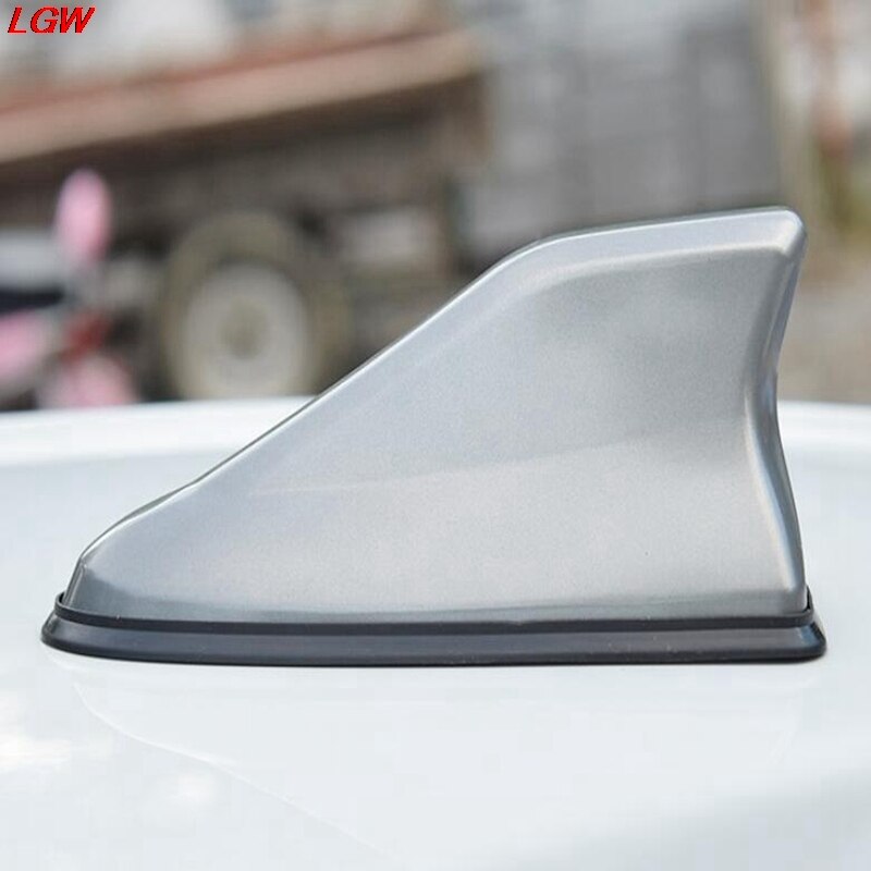 Upgrade signal GM shark fin antenna car top cover FM/AM radio antenna replacement Universal roof antenna Tail decorative antenna: Silver