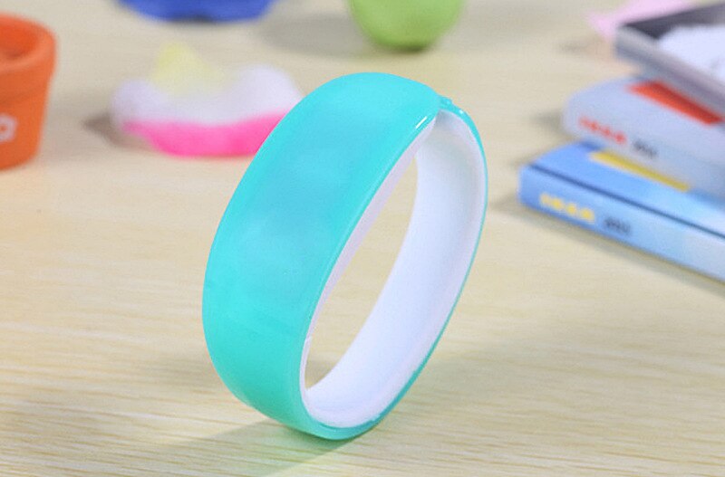Dame LED montre ovale lumière rouge affichage femmes montres jolie numérique Bracelet montres Relogio masculino horloge: light blue