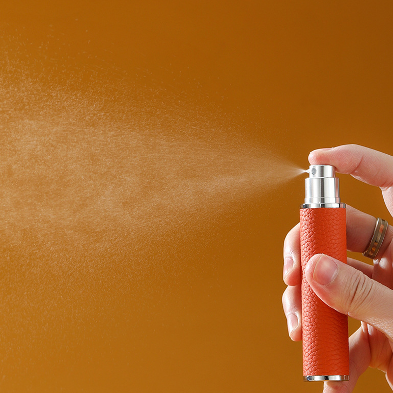 1pc 10ml draagbare compacte leren parfumflesjes multifunctionele verstuiver navulbare lege parfumverstuiver voor op reis