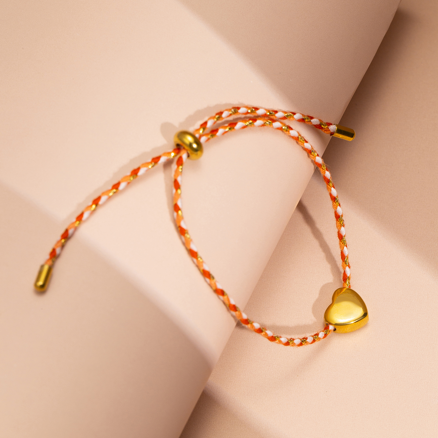 Pulsera de cuerda tejida colorida: dije en forma de corazón de acero inoxidable pulido chapado en oro de 18 quilates, joyería diaria minimalista para niñas