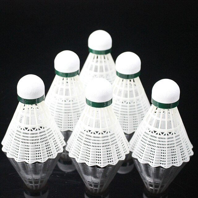 YXTC Nylon Badminton dauerhaft Federbälle Badminton Vögelchen Bälle für freundlicher Erwachsene drinnen draussen Sport Aktivitäzehn Anfänger: 6stck weiß