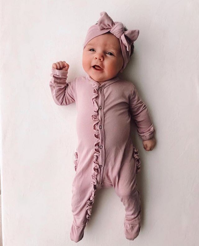 0-12m nyfødte baby dreng pige langærmet flæser ensfarvet bomuld fodfod pandebånd 2 stk nattøj baby tøj: Lilla / 3m