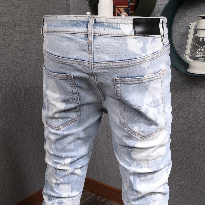 American streetwear mænd jeans slim fit ripped jeans mænd lyseblå maling hvid vask patches hip hop jeans homme