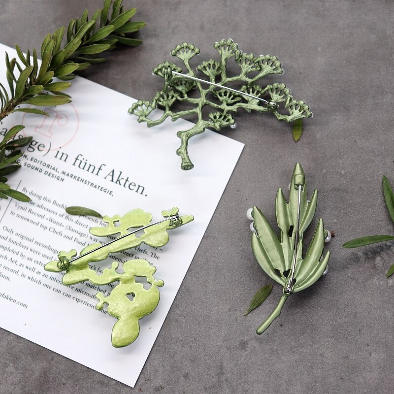 HUANZHI Vintage émail vert couleur plante perles broche arbre Lotus feuille myrtille fleur bambou broche pour femmes bijoux