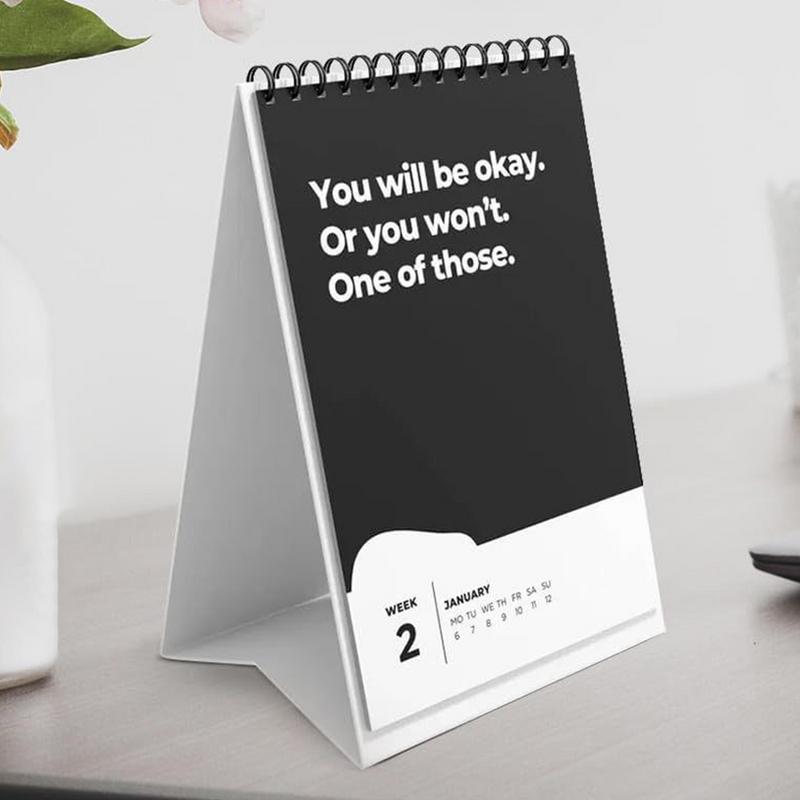 Desktop Kalender 2025, zwarte Humor Bureaukalender met Pseudo-Inspirationele Zinnen Studenten Bureau Organizer Negatieve citaten