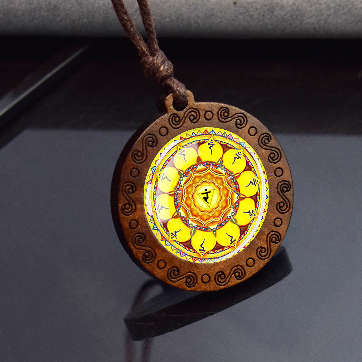Sri Yantra Mandala Glas Halskette Holz Anhänger buddhistische heilige Geometrie Schmuck spirituelle Yoga: Antike Bronze- überzogen