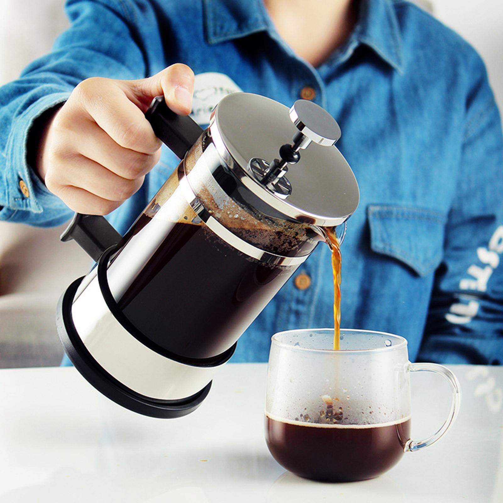 Paris Hilton Franse pers koffiezetapparaat met hartvormige maatschep, 2-delige set, 8-kops of 34 oz, roze Paris Hilton Franse pers koffiezetapparaat met hartvormige maatschep, 2-delige set, 8-kops of 34 oz, roze