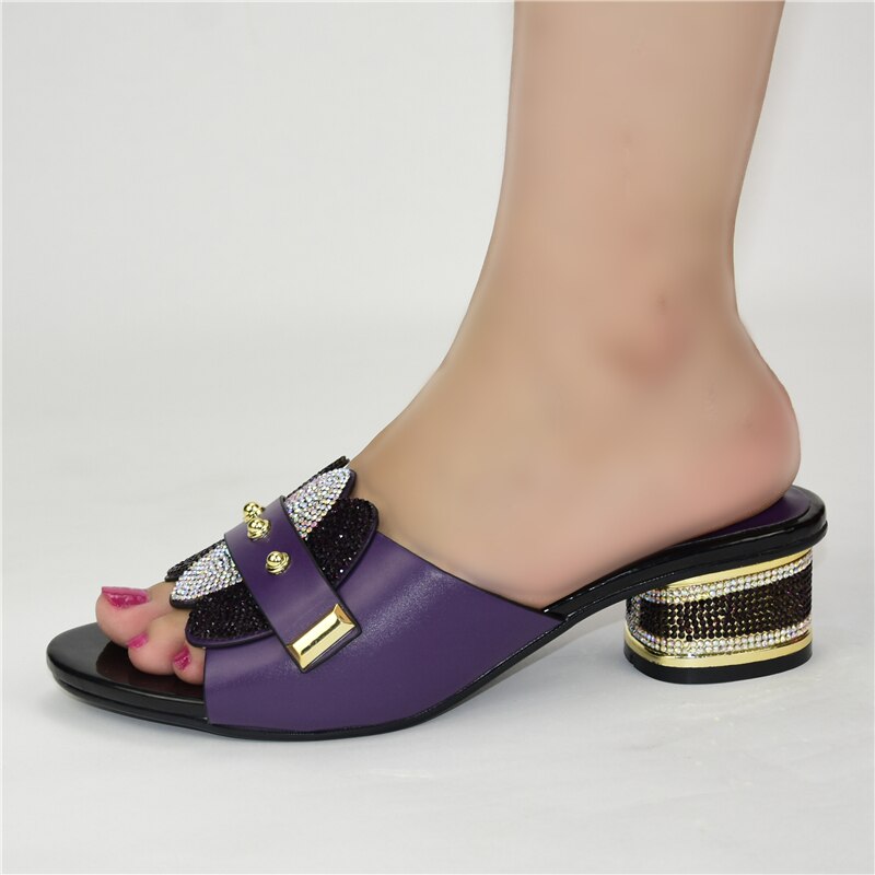 Damskie buty na obcasie projektant ozdobiony Rhinestone Slip on Pumps włoski w kobietach wysokiej jakości afrykańskie buty ślubne: Fioletowy / 8.5