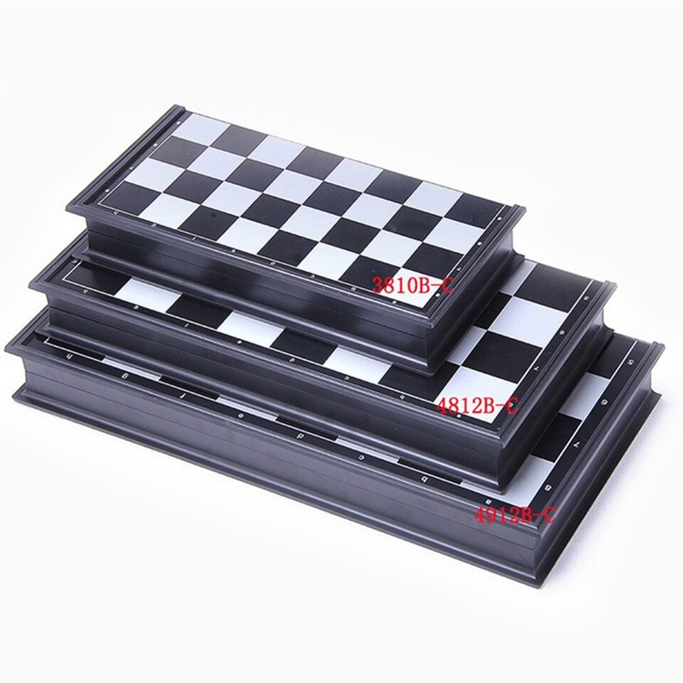 Kleine Houten Schaken Magnetische Schaken 12 × 10 × 3 32 Stuks Internationale Schaken Entertainment Tool Voor Plezier 13Mm Diameter