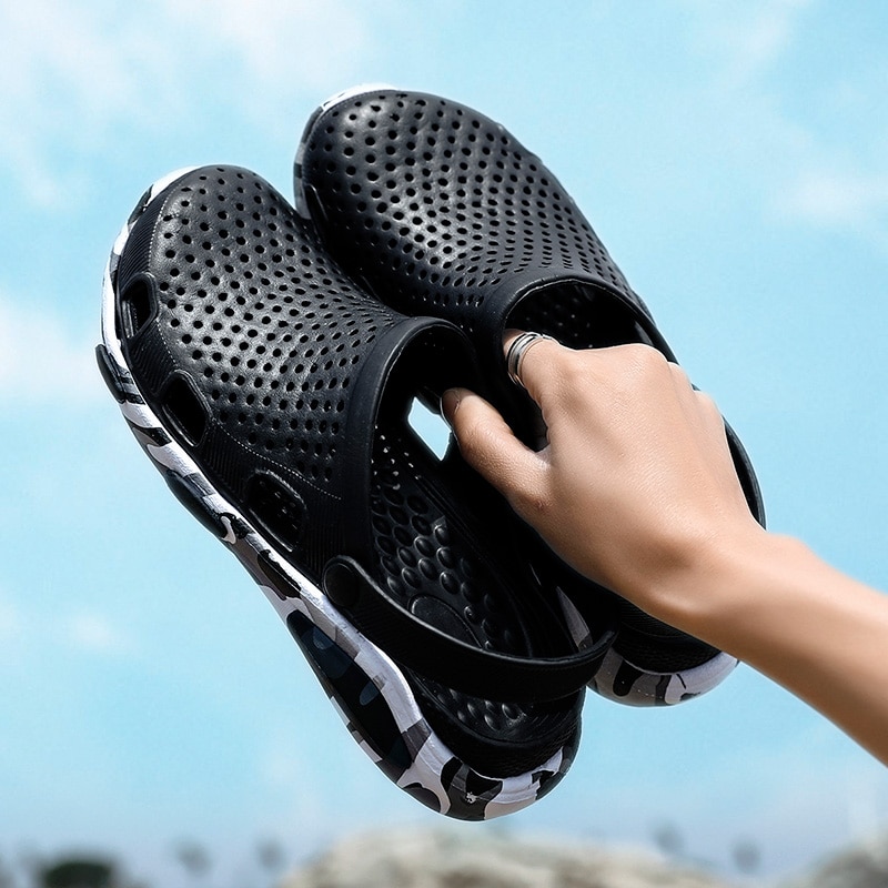 Men's Crocse Gardon Shoes Beach Sandals Hollow-out Clogs Summer Slippers Slip On for Pool Bathroom Non-slip Breathable