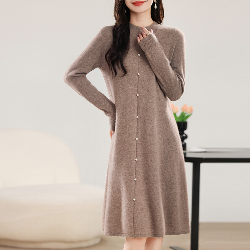 Herbst und Winter Damen kleid 100% Merinowolle Rundhals ausschnitt Langrock Perlen knopf Strick zur Seite fahren Kleid Damen kleid: M / Kakifarbig