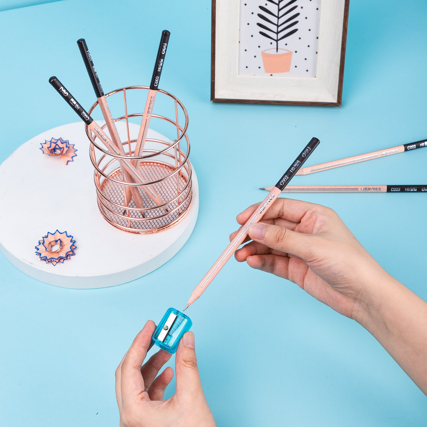 Deli HB Pencil Triangle Pencils 12 Pcs/Set Blue Black Dipped Head Graphite Lead Core Students Writing Stationery EC002-HB