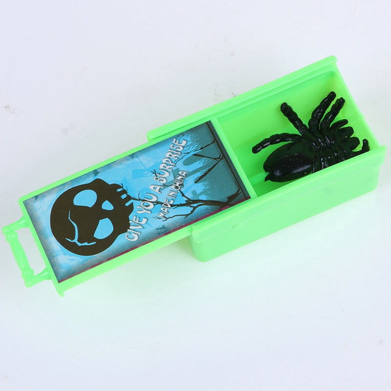 FunnySurprise Animals Prank Spider Bite Prank Toy Bite in Wooden Box Practical Joke Prank Toy Scare Box Prank Toy