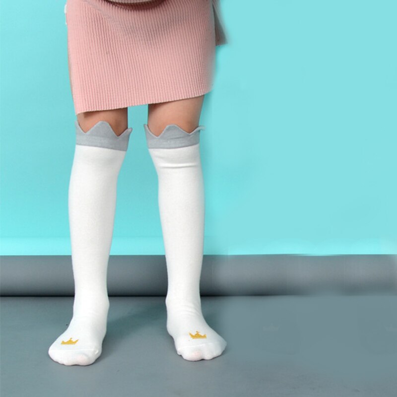 Kinderen meisjes lange sokken peuter baby jongens kniekousen zwart/wit kroon laarzen sokken katoen warme kinder beenwarmers