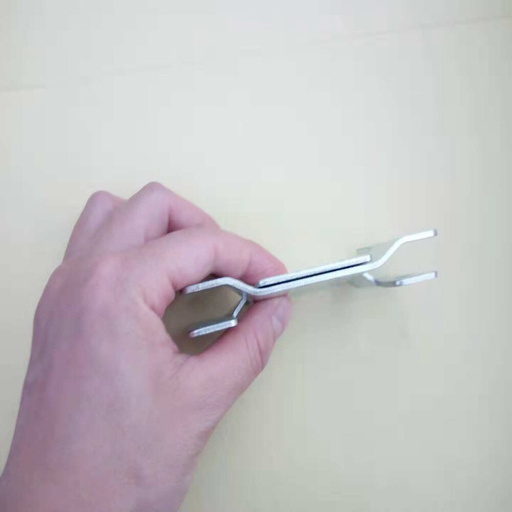 10pcs Furniture Connector Metal Universal Sectional Sofa Interlocking with 20 Screws Accessories (Silver)