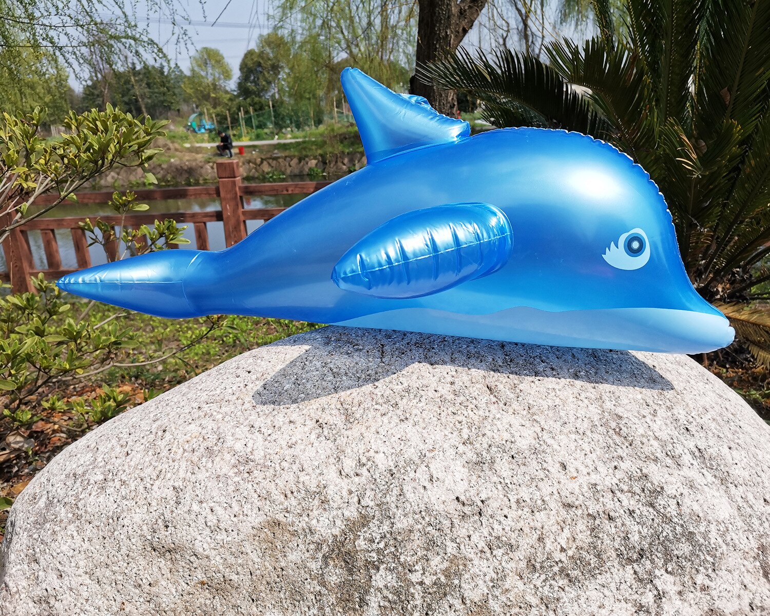 Inflatable Coconut Tree Ice Bucket Inflatable Dolphing Palm Tree Parrot Shark Party Event Props Inflatable Cactus: Blue dolphing