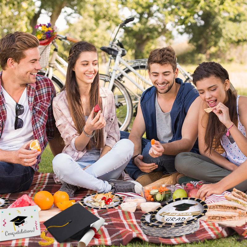 Amosfun 30 stuks ronde wegwerp papieren borden feestbenodigdheden dinerborden wegwerpborden papieren borden afstudeerfeestbenodigdheden