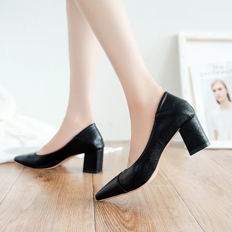 Svarta höga klackar kvinnor spetsiga tå block klack skor beige pumps dam skor vår höst slip-on fyrkantig klack dam skor