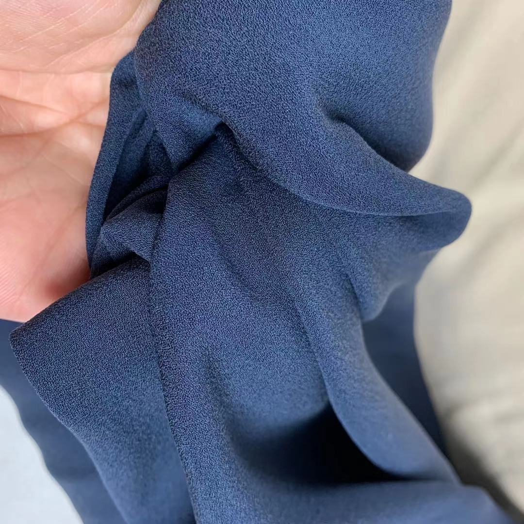 Crêpe lourde en soie mûre, 1 mètre, 23mm, 135cm, 53 pouces, couleurs unies, large au mètre: navy