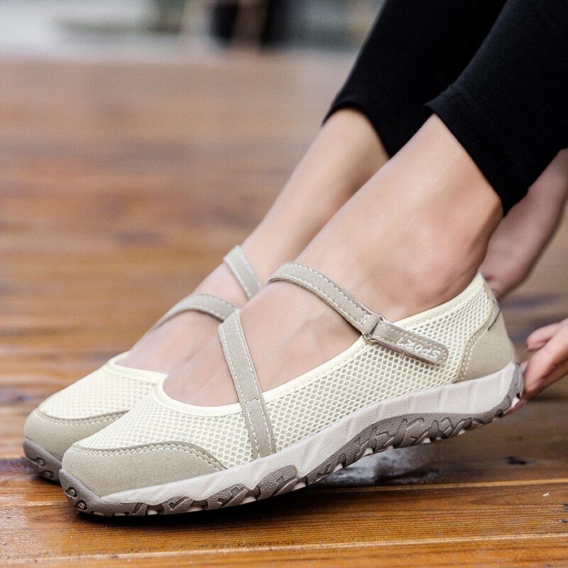 Zomer Schoenen Vrouwen Sneakers Ademend Mesh Sneakers Antislip Rubber Schoenen Moeder Flats Vrouwen Casual Sneakers Vrouwelijke Loafers