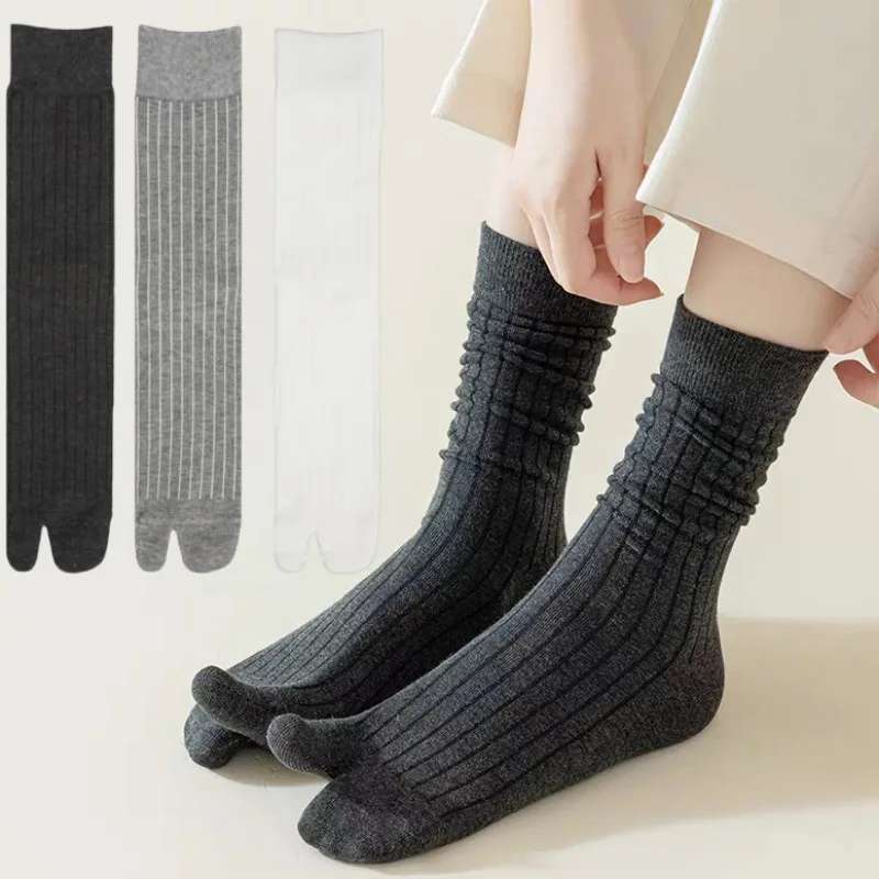 Japanese Unisex Autumn Winter Two Finger Socks Black White Kimono Flip Flop Sandal Split Ninjia Tabi Toe Socks Harajuku