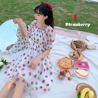 Kjol kvinnlig sommar japansk söt mottagare smal puffärm jordgubbsklänning söt lolita fairy kei gotisk klänning: Vit