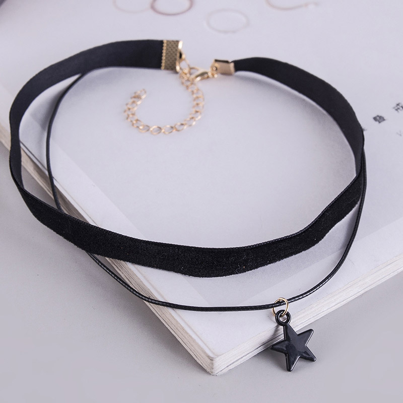 Gargantilla de cadena de cuello corto con estrella negra Simple de doble capa para niñas, collar gótico con dije de para mujer, joyería para amigos