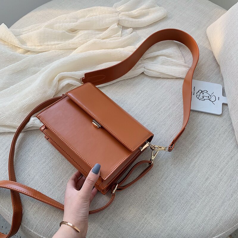 Rétro décontracté rabat carré sac nouvelle en cuir PU femmes concepteur sac à main large bandoulière sacs à bandoulière: Marron
